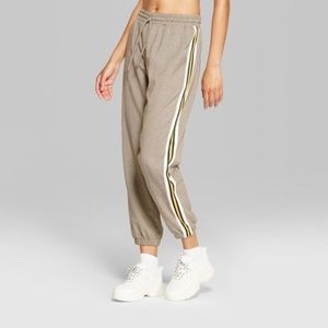 🖤💛Plaid Jogger Pants -High Rise!